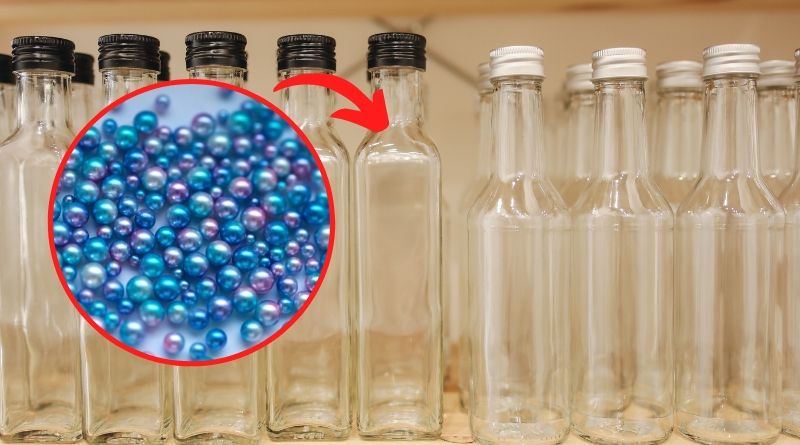 Existen varios trucos efectivos para limpiar el interior de las botellas de cristal