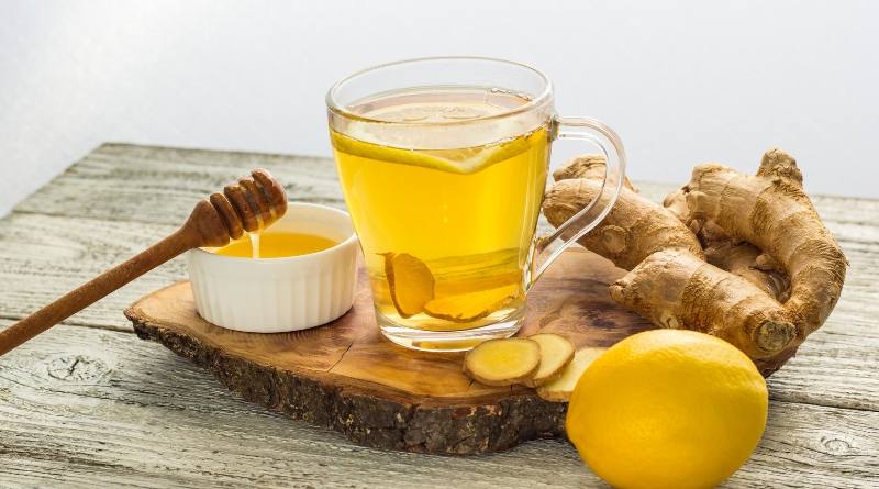 El té de jengibre y limón se puede disfrutar de muchas formas diferentes